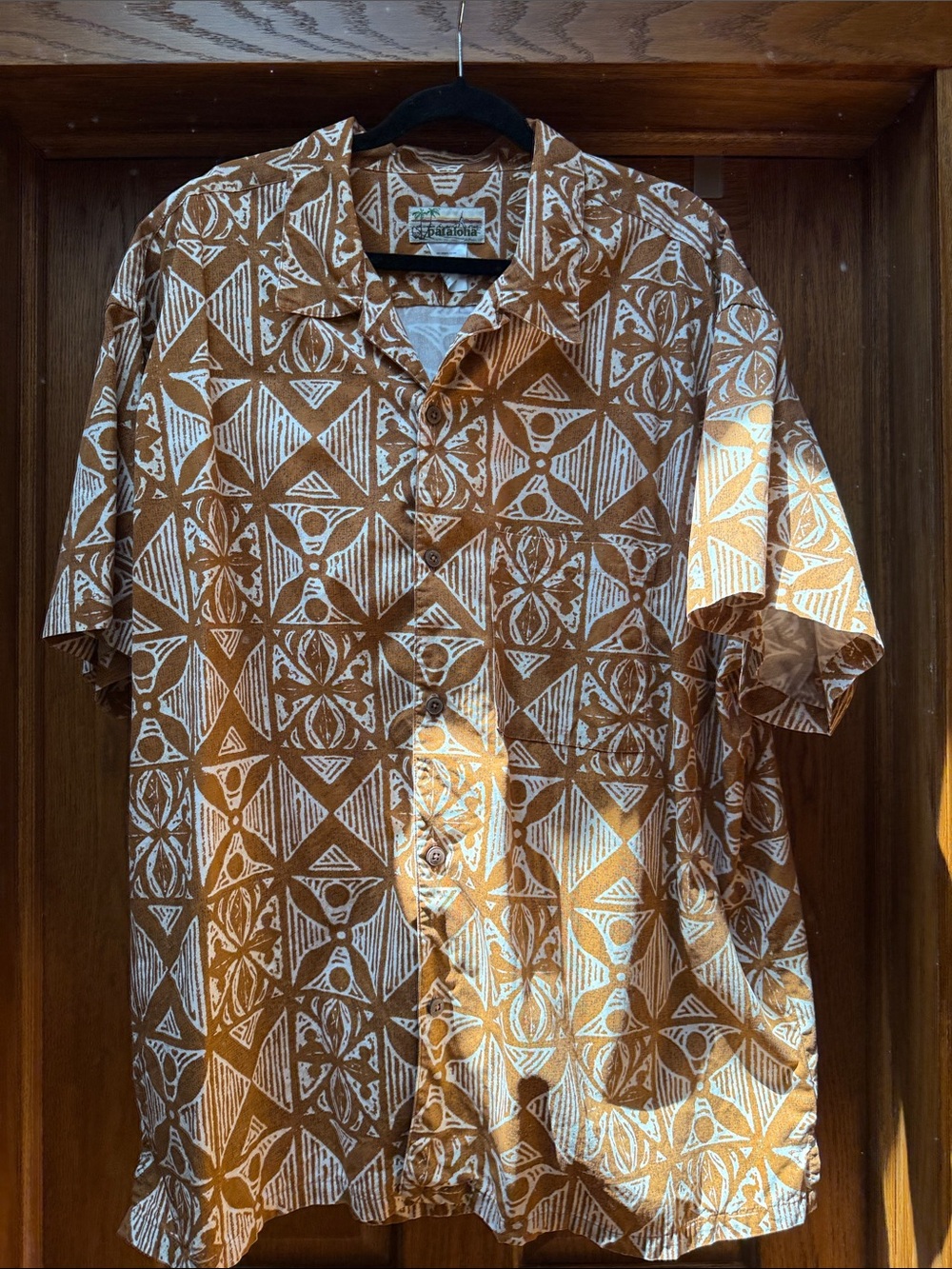 Patagonia Brown and White Geometric Short-Sleeve Button-Down Shirt